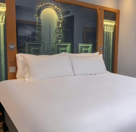 DELUXE DOUBLE ROOM